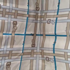 Burberry Heritage Buckle sillk scarf